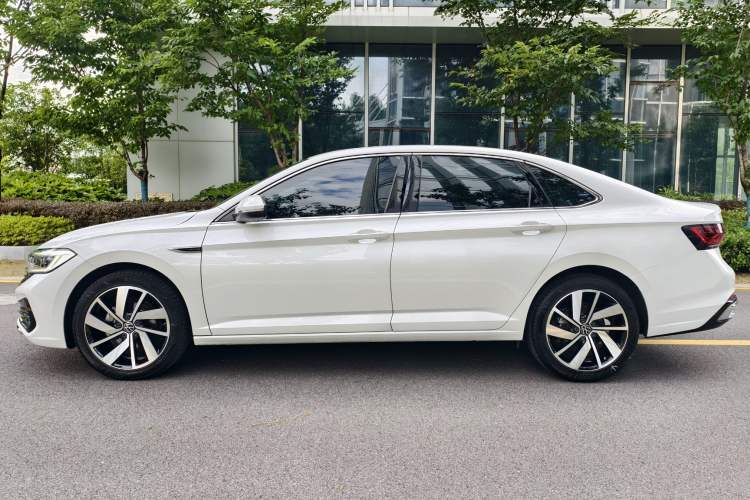 Used Volkswagen Sagitar 2024 300TSI DSG Excellence Edition Exterior 6