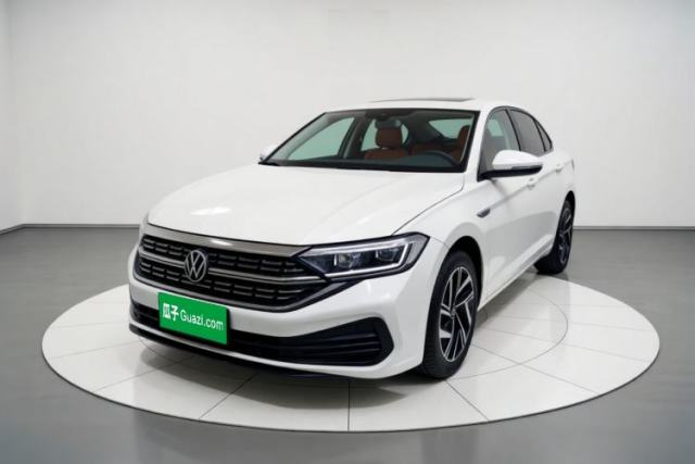 Ojetý Volkswagen Sagitar 2024 300TSI DSG Flyover Edition