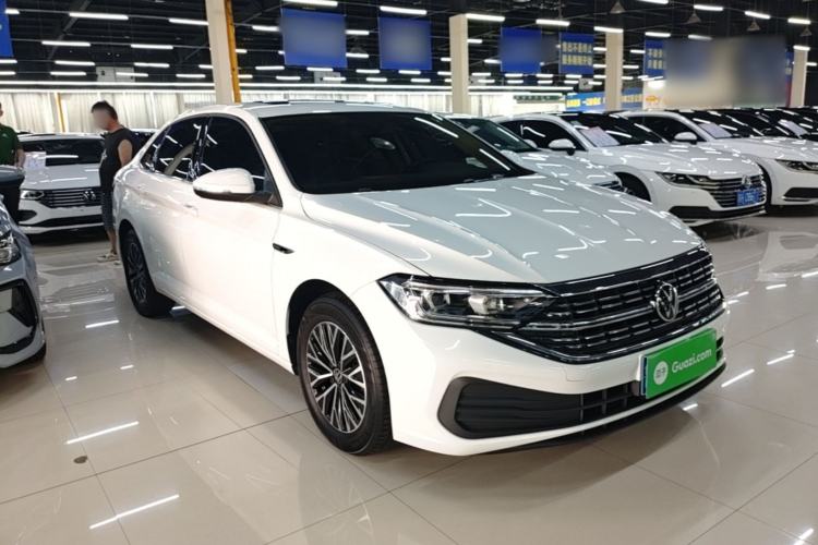 Used Volkswagen Sagitar 2024 200TSI DSG Flyover Edition Front Right 45 Deg