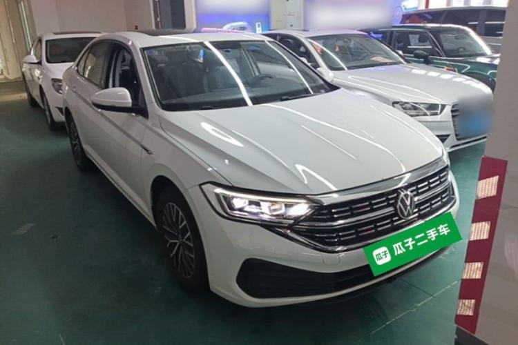 Used Volkswagen Sagitar 2024 200TSI DSG Flyover Edition Front Right 45 Deg