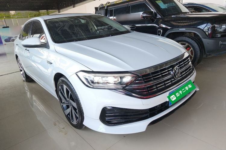 Used Volkswagen Sagitar 2024 300TSI DSG Excellence Edition Front Right 45 Deg