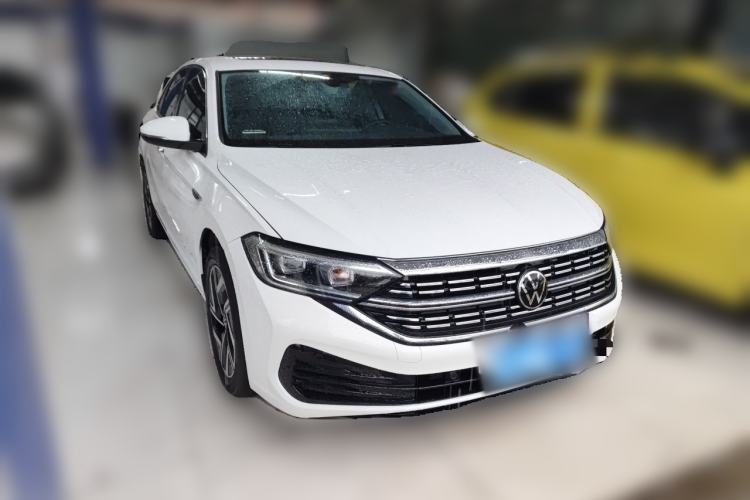 Used Volkswagen Sagitar 2024 300TSI DSG Excellence Edition Front Right 45 Deg