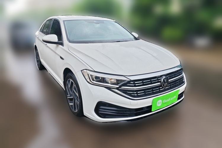Used Volkswagen Sagitar 2024 300TSI DSG Excellence Edition Front Right 45 Deg