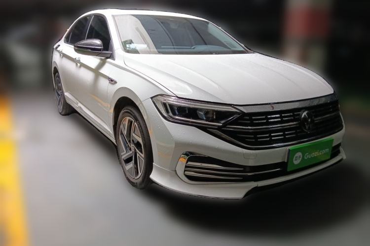 Used Volkswagen Sagitar 2024 300TSI DSG Excellence Edition Front Right 45 Deg