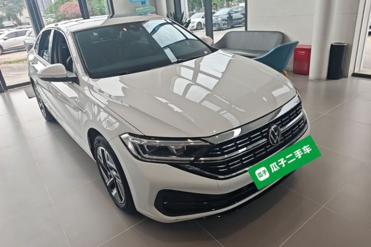 Used Volkswagen Sagitar 2024 300TSI DSG Excellence Edition Front Right 45 Deg