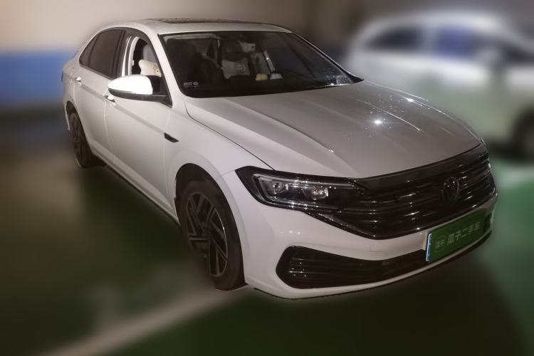 Used Volkswagen Sagitar 2024 300TSI DSG Excellence Edition Front Right 45 Deg