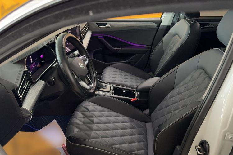 Used Volkswagen Sagitar 2024 300TSI DSG Excellence Edition Interior 1
