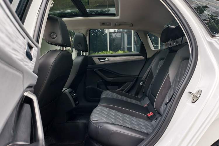 Used Volkswagen Sagitar 2024 300TSI DSG Excellence Edition Interior 2