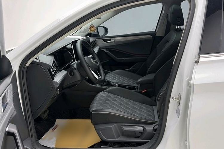 Used Volkswagen Sagitar 2024 300TSI DSG Excellence Edition Interior 4