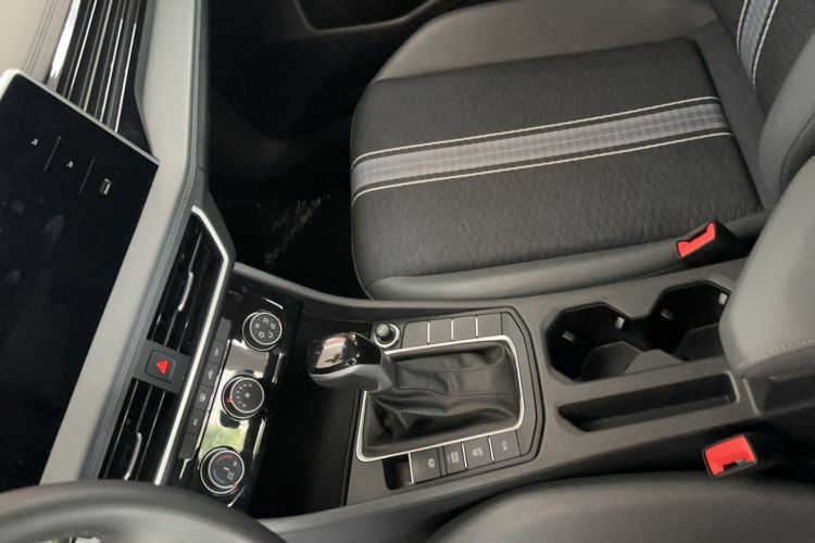 Used Volkswagen Sagitar 2024 200TSI DSG Flyover Edition Interior 4