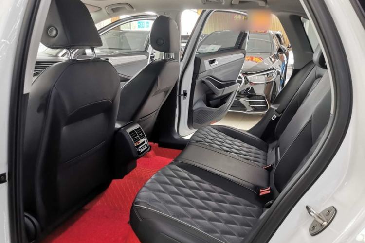 Used Volkswagen Sagitar 2024 300TSI DSG Excellence Edition Interior 4