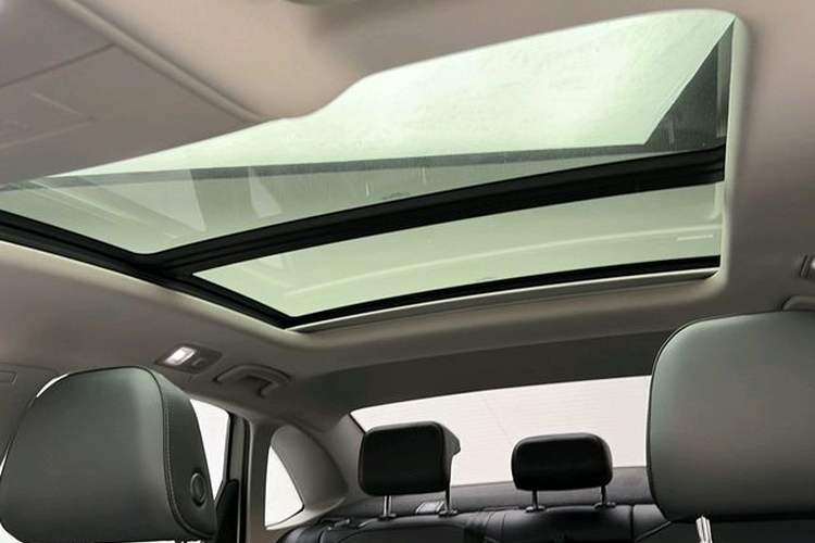 Used Volkswagen Sagitar 2024 300TSI DSG Excellence Edition Interior 6