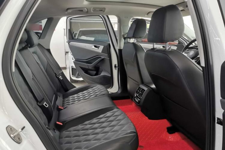 Used Volkswagen Sagitar 2024 300TSI DSG Excellence Edition Interior 6