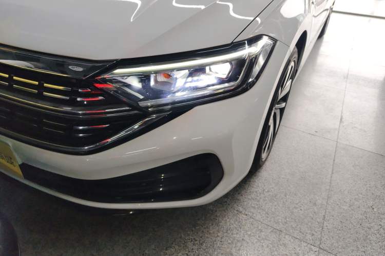 Used Volkswagen Sagitar 2024 300TSI DSG Excellence Edition Left Front Headlight
