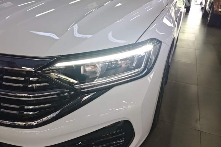 Used Volkswagen Sagitar 2024 300TSI DSG Excellence Edition Left Front Headlight