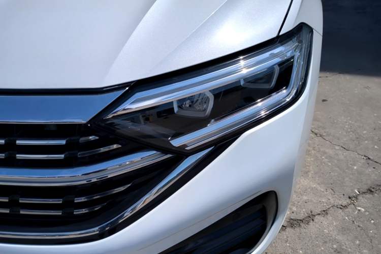 Used Volkswagen Sagitar 2024 300TSI DSG Excellence Edition Left Front Headlight