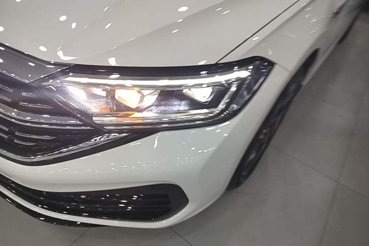 Used Volkswagen Sagitar 2024 300TSI DSG Excellence Edition Left Front Headlight