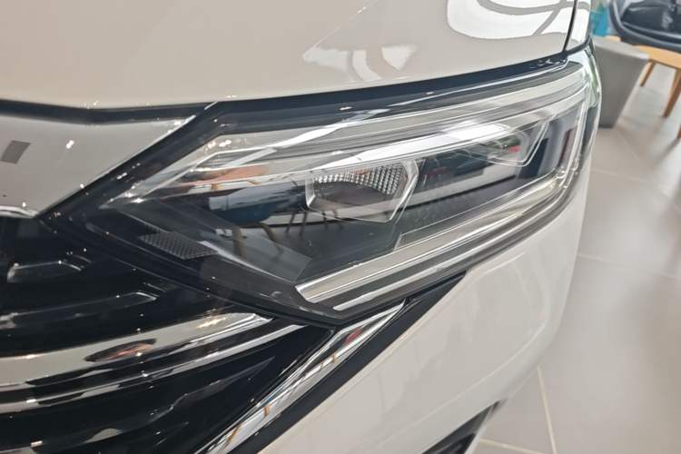 Used Volkswagen Sagitar 2024 300TSI DSG Excellence Edition Left Front Headlight