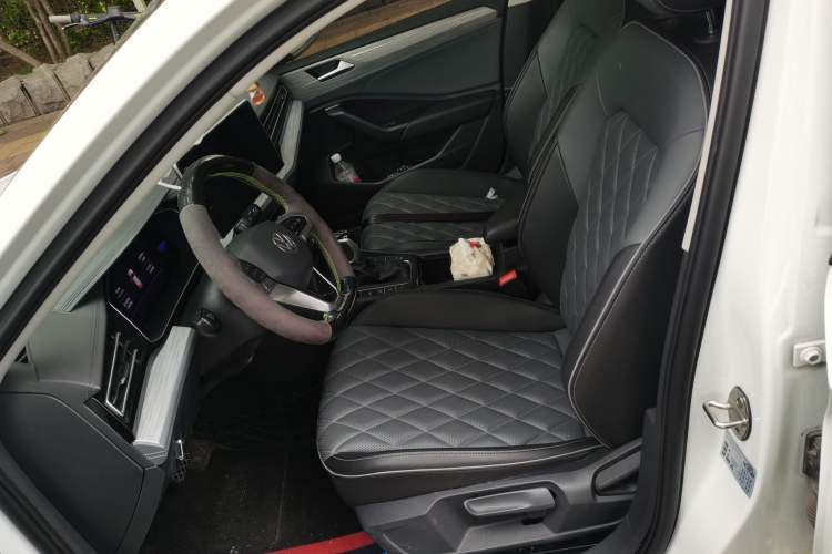Used Volkswagen Sagitar 2024 300TSI DSG Excellence Edition Left Front Seat
