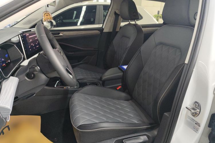 Used Volkswagen Sagitar 2024 300TSI DSG Excellence Edition Left Front Seat