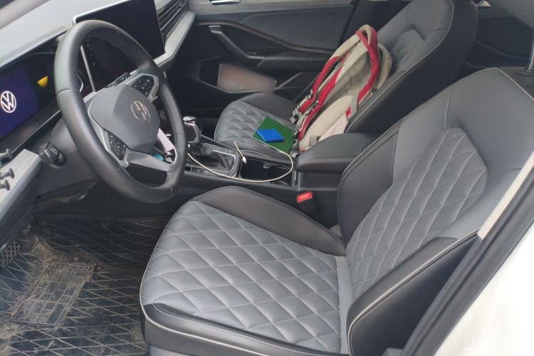 Used Volkswagen Sagitar 2024 300TSI DSG Flyover Edition Left Front Seat