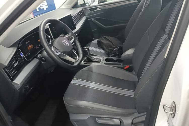 Used Volkswagen Sagitar 2024 200TSI DSG Flyover Edition Left Front Seat