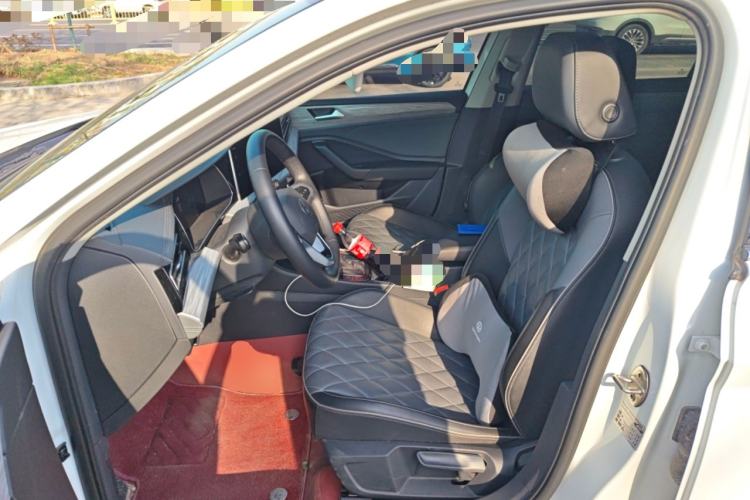 Used Volkswagen Sagitar 2024 300TSI DSG Excellence Edition Left Front Seat
