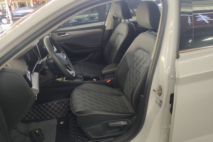 Used Volkswagen Sagitar 2024 300TSI DSG Excellence Edition Left Front Seat