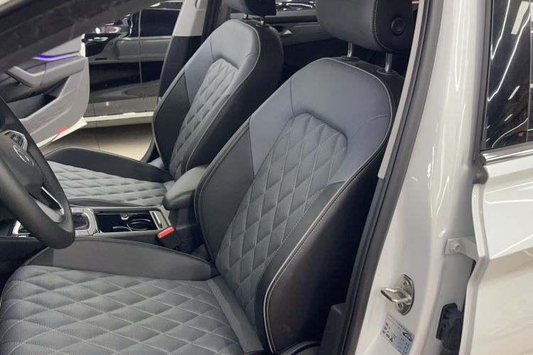 Used Volkswagen Sagitar 2024 300TSI DSG Excellence Edition Left Front Seat