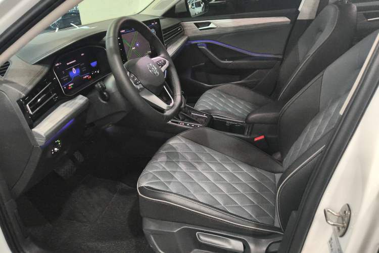Used Volkswagen Sagitar 2024 300TSI DSG Excellence Edition Left Front Seat