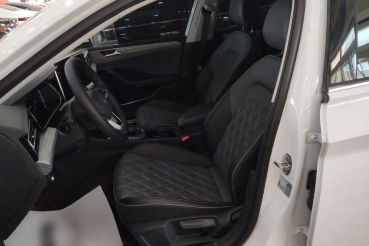 Used Volkswagen Sagitar 2024 300TSI DSG Excellence Edition Left Front Seat