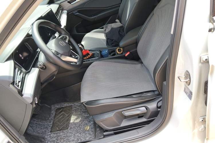 Used Volkswagen Sagitar 2024 300TSI DSG Excellence Edition Left Front Seat