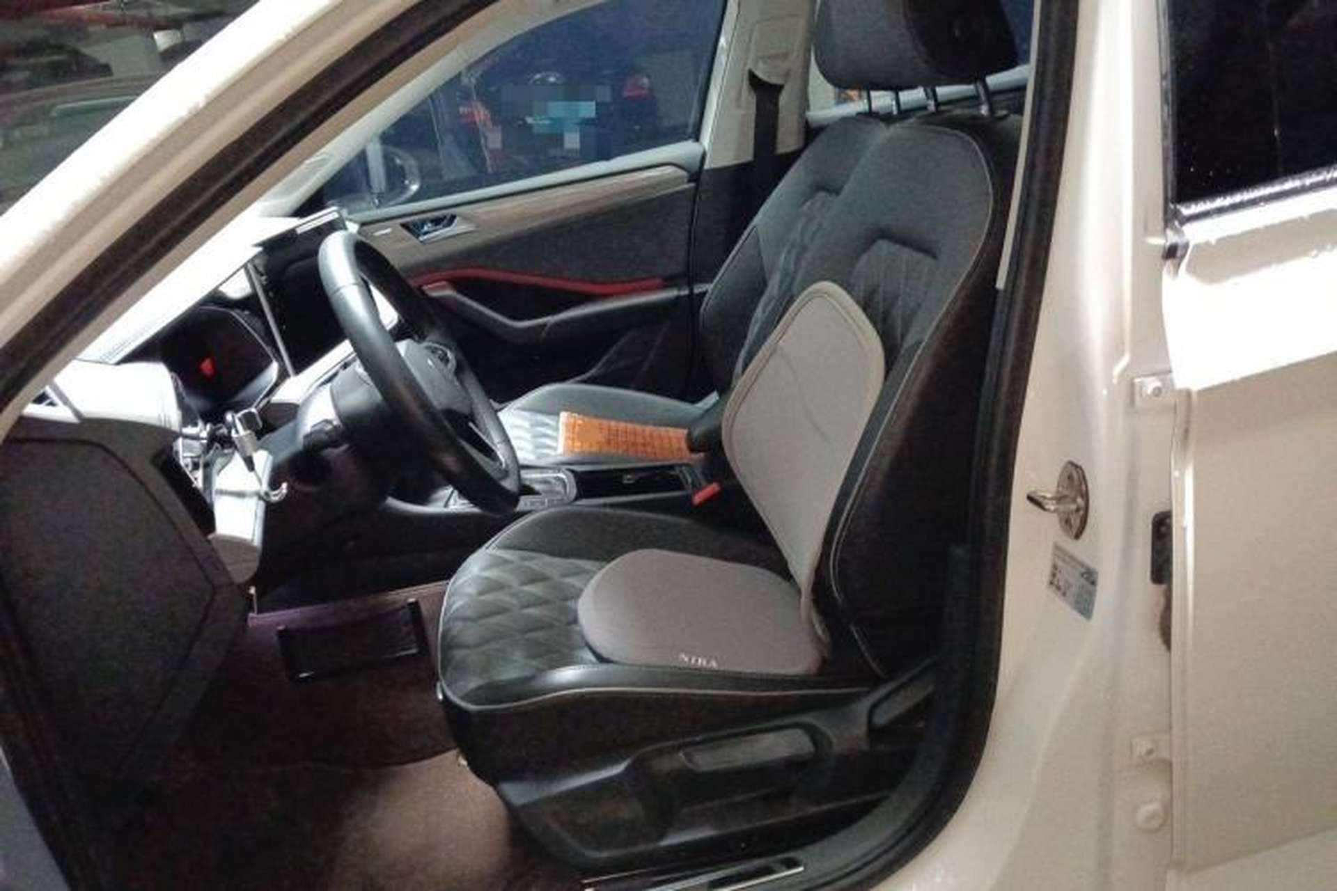 Used Volkswagen Sagitar 2024 300TSI DSG Excellence Edition Left Front Seat