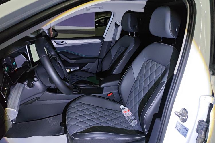 Used Volkswagen Sagitar 2024 300TSI DSG Excellence Edition Left Front Seat