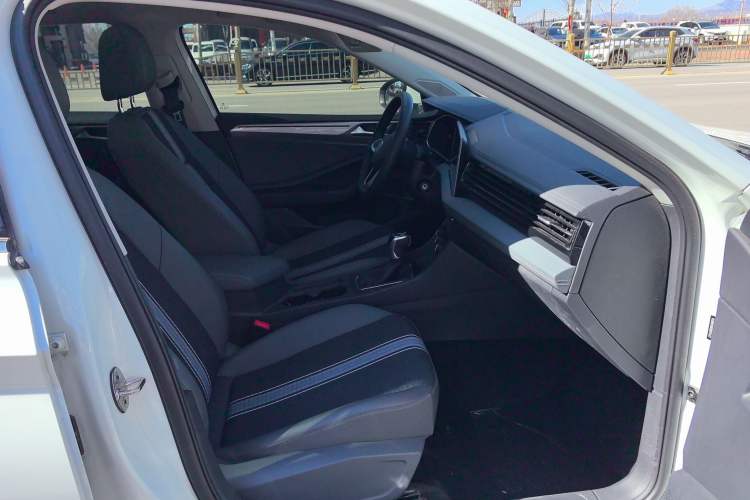 Used Volkswagen Sagitar 2024 200TSI DSG Flyover Edition Left Front Seat
