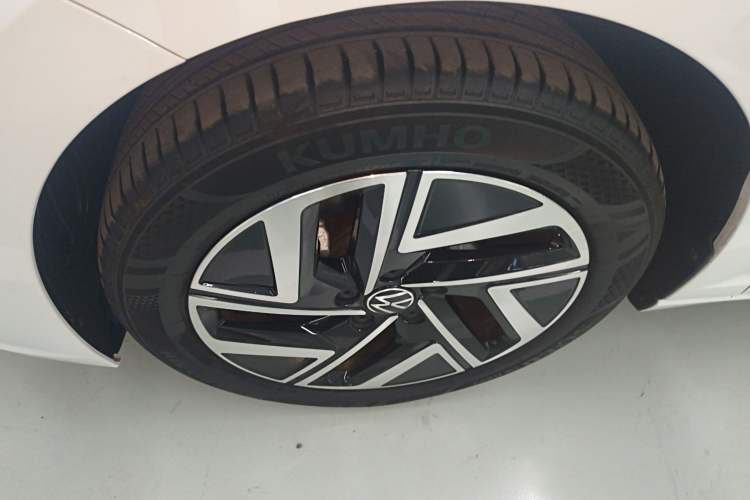 Used Volkswagen Sagitar 2024 300TSI DSG Flyover Edition Left Front Wheel Hub