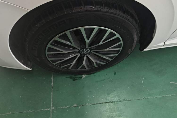 Used Volkswagen Sagitar 2024 200TSI DSG Flyover Edition Left Front Wheel Hub