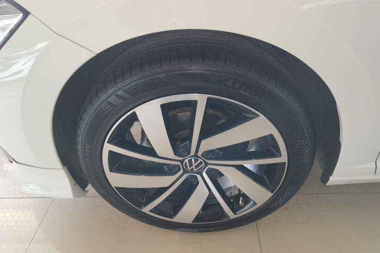 Used Volkswagen Sagitar 2024 300TSI DSG Excellence Edition Left Front Wheel Hub