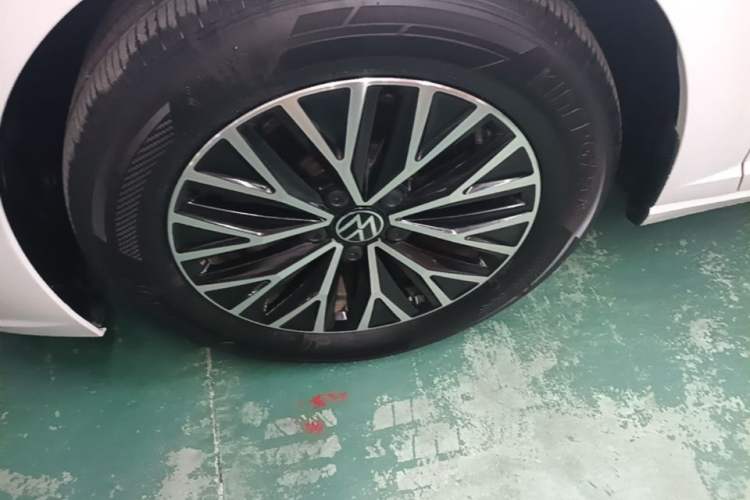 Used Volkswagen Sagitar 2024 200TSI DSG Flyover Edition Left Front Wheel Hub