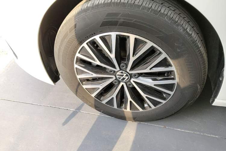 Used Volkswagen Sagitar 2024 200TSI DSG Flyover Edition Left Front Wheel Hub
