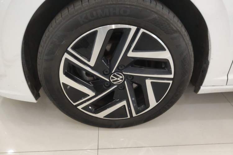 Used Volkswagen Sagitar 2024 300TSI DSG Excellence Edition Left Front Wheel Hub