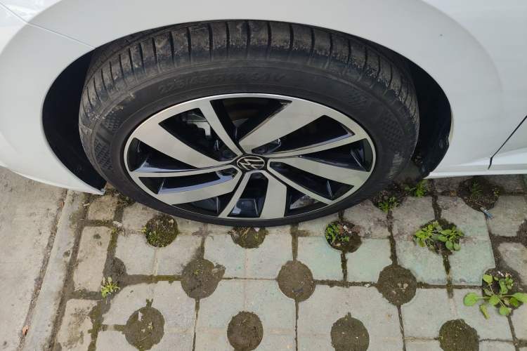 Used Volkswagen Sagitar 2024 300TSI DSG Excellence Edition Left Front Wheel Hub