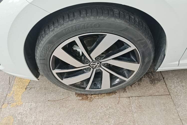 Used Volkswagen Sagitar 2024 300TSI DSG Excellence Edition Left Front Wheel Hub