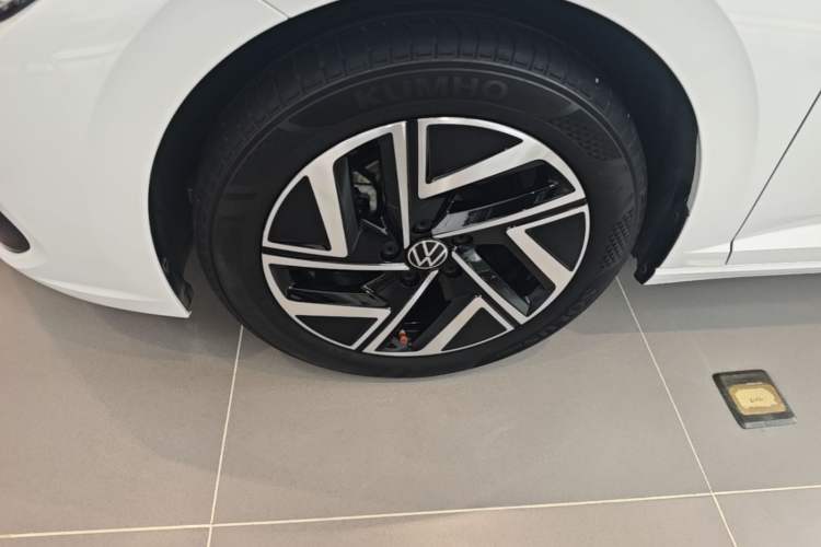 Used Volkswagen Sagitar 2024 300TSI DSG Excellence Edition Left Front Wheel Hub