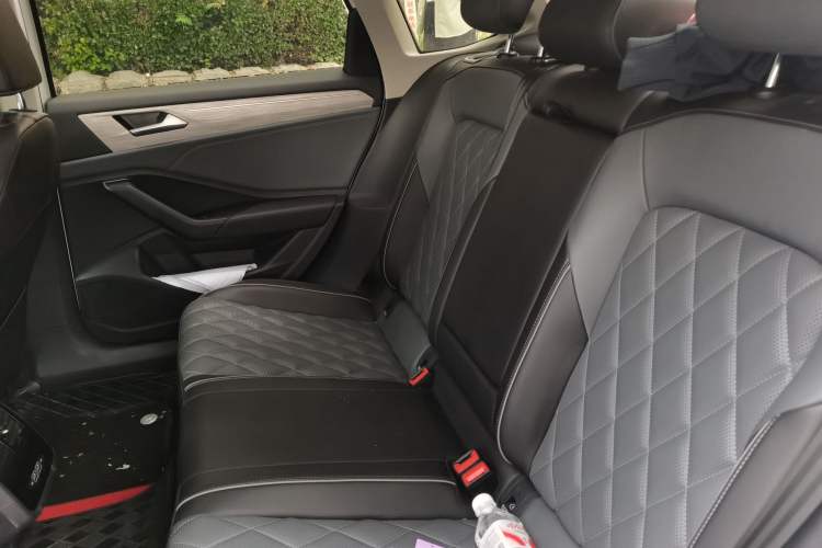 Used Volkswagen Sagitar 2024 300TSI DSG Excellence Edition Left Rear Seat