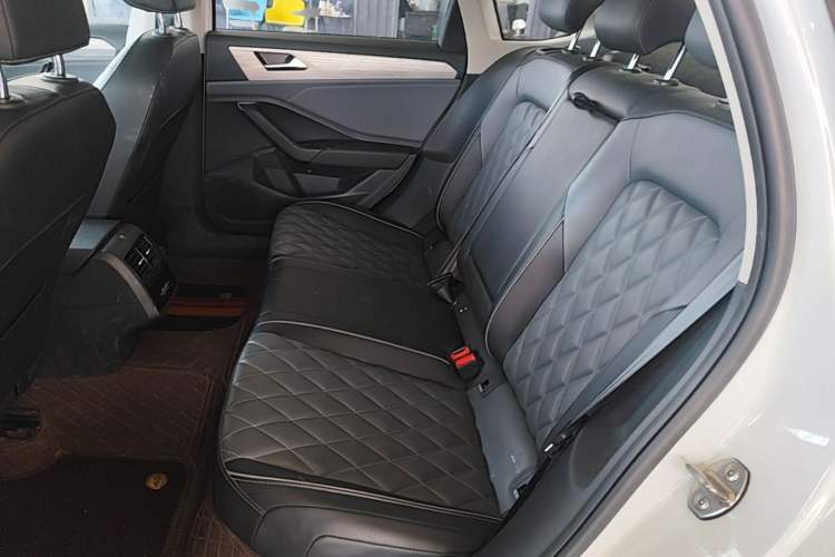 Used Volkswagen Sagitar 2024 300TSI DSG Excellence Edition Left Rear Seat