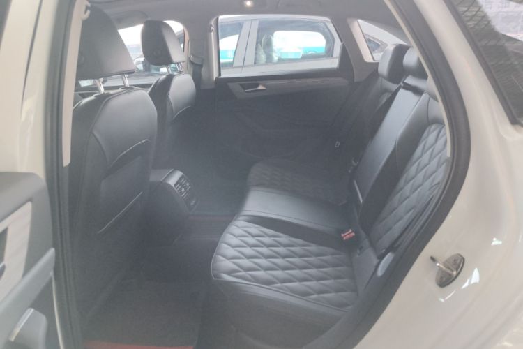 Used Volkswagen Sagitar 2024 300TSI DSG Excellence Edition Left Rear Seat