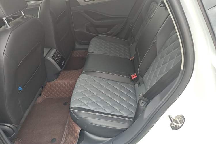 Used Volkswagen Sagitar 2024 300TSI DSG Excellence Edition Left Rear Seat