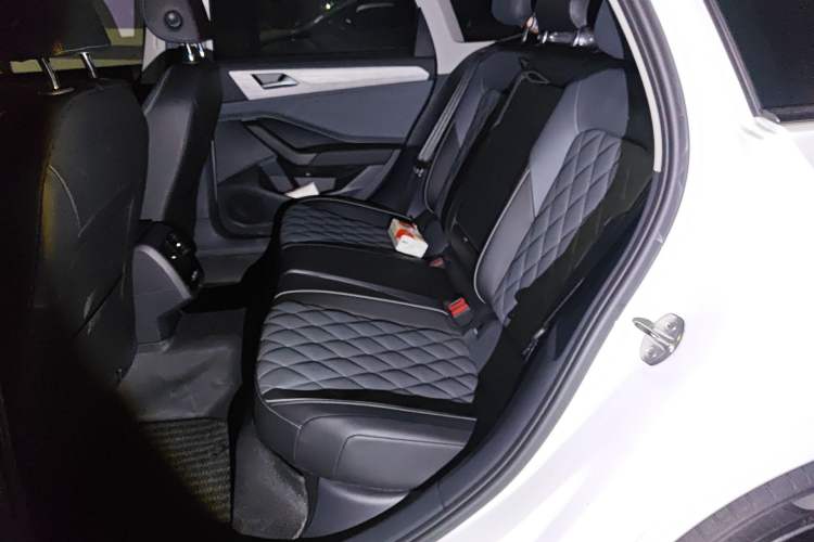 Used Volkswagen Sagitar 2024 300TSI DSG Excellence Edition Left Rear Seat