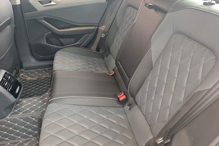 Used Volkswagen Sagitar 2024 300TSI DSG Excellence Edition Left Rear Seat